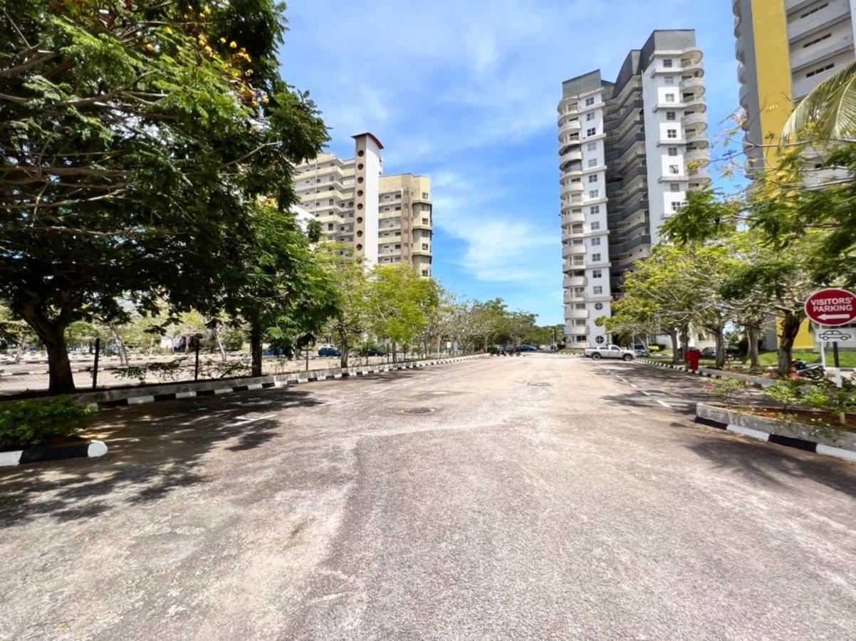 Maya Apartment Bay View Villas بورت ديكسون المظهر الخارجي الصورة